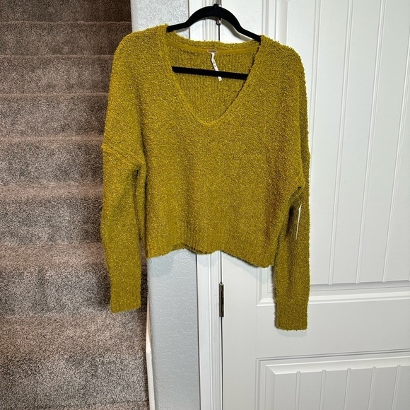 Free People Oversized Sweater Yellow/Green - Picture 2 of 8